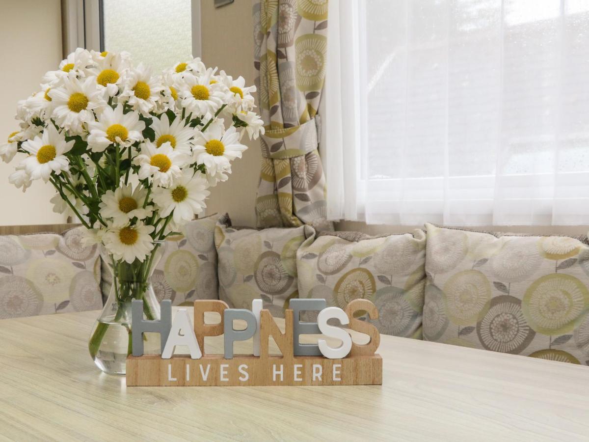 Ochenta Villa Combe Martin Bagian luar foto