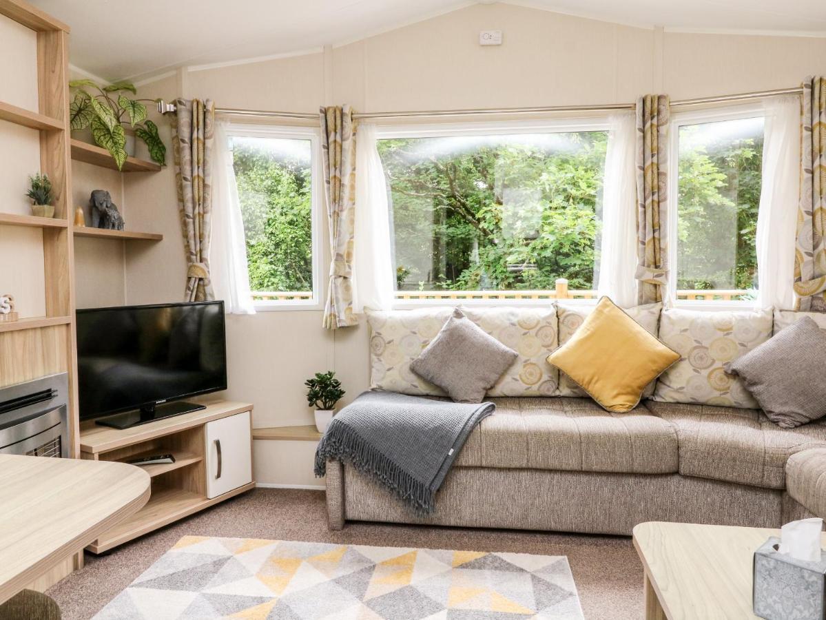 Ochenta Villa Combe Martin Bagian luar foto